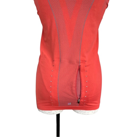 Sweaty Betty Racerback Seamless Tank Back Zipper Pocket Size Medium - Picture 7 of 16